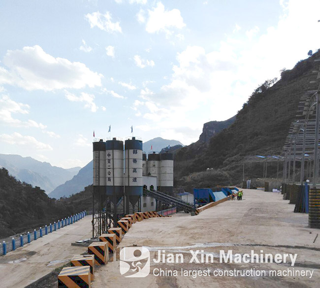 Zhengzhou jianxin machinery HZS120 concrete mixing station works at  Zhaohong Lehong Dam in Kunming.